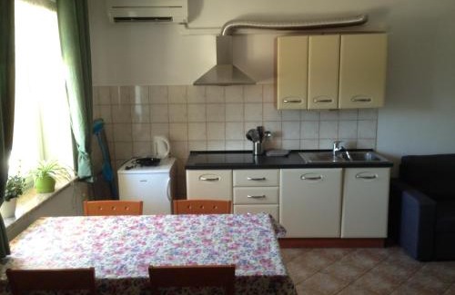 Spodnje Skofije Apartment | Apartma Valmarin
