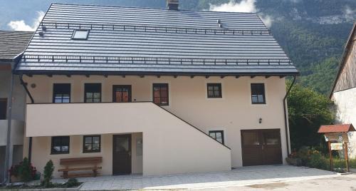 Cezsoca Apartment | APARTMAJI VITEZ apartma 2