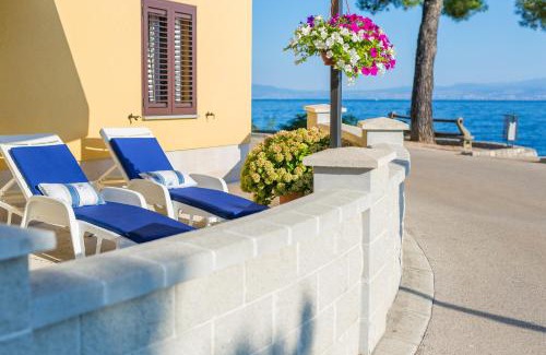 Vantacici Apartment | Apartman ANTICA