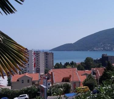 Trebesinj Apartment | Apartman Galerija-Marija