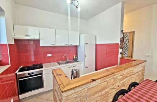 Okrug Donji Apartment | Apartman Irena with terase end private parking