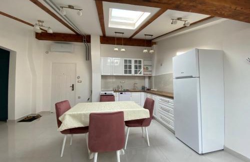 Novi Sad Apartment | Apartman Lili