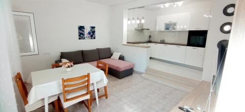 Povlja Apartment | Apartman Mira