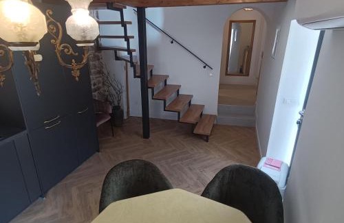 Kastel Kambelovac Apartment | Apartman old house in Kastel Kambelovac