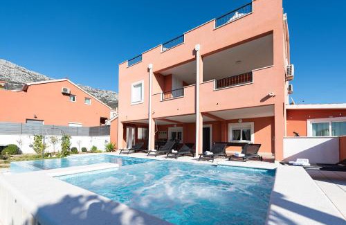 Kastel Sucurac Villa | Apartman Rita with pool