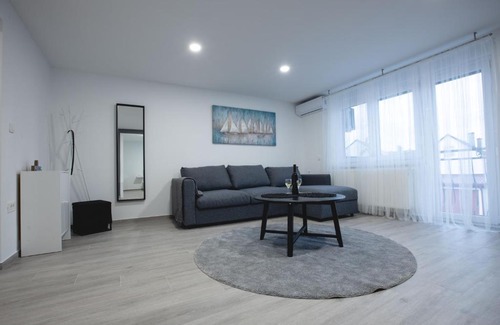 Pozega Apartment | Apartmani Dora