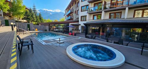 Shiligarnika Apartment | Apartmanica Double room apartment 101-12, with AC, big terrace, St Ivan Rilski 4 star SPA Resort, Bansko