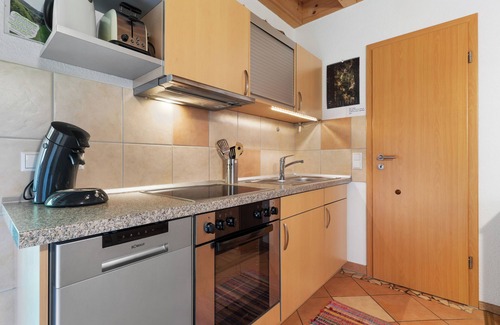 Bad Peterstal-Griesbach Apartment | Apartment 'Bergpanorama' with Mountain View, Shared Garden and Wi-Fi