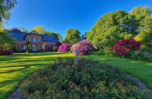 Torsballig Apartment | Apartment 'Haloi' with Private Terrace, Private Garden and Wi-Fi