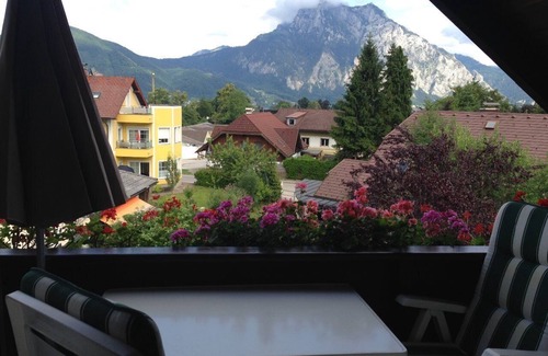 Altmuenster Apartment | Apartment 1 Traunsteinblick with balcony in the center