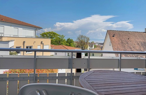 Immenstaad am Bodensee Apartment | Apartment 'Wohnung Cox Orange' with Shared Terrace, Shared Garden and Wi-Fi