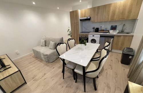 Noisy-le-Sec Apartment | Apartment 1- 6 persons, terrace and starry sky!