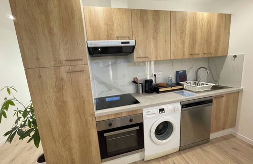 Noisy-le-Sec Apartment | Apartment 1- 6 persons, terrace and starry sky!