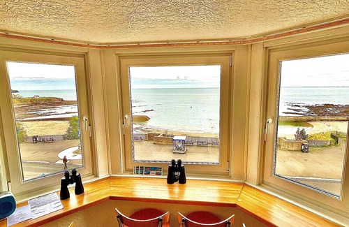 Cullercoats Apartment | Apartment 1 of 6 on coast cosy for 2