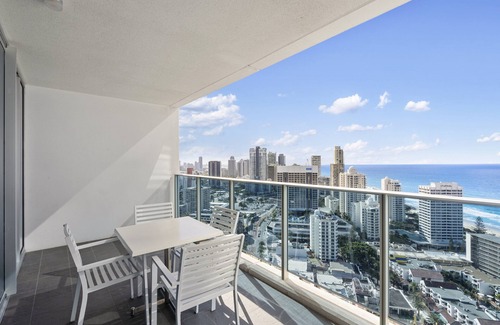 Surfers Paradise Apartment | Apartment 12501 is a well-appointed 2 bedroom-2 bathroom luxury holiday apartmen