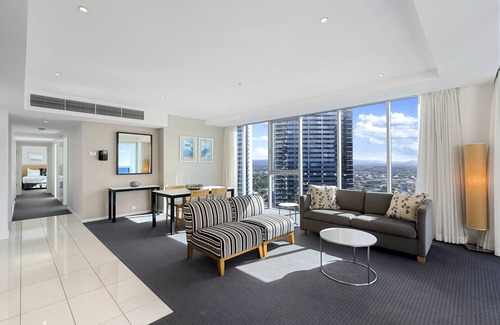 Surfers Paradise Apartment | Apartment 12501 is a well-appointed 2 bedroom-2 bathroom luxury holiday apartmen