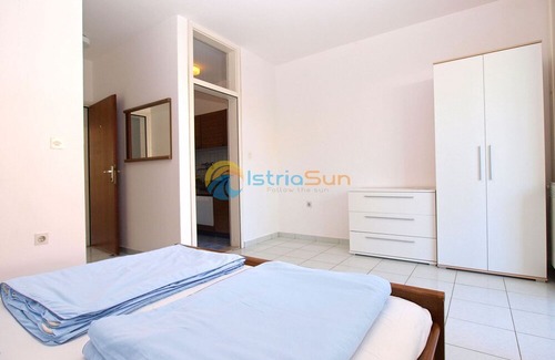 Pomer Apartment | Apartment 1421/13287 (Istria - Pjescana Uvala), 350m from the beach