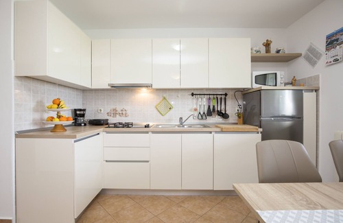 Presika Apartment | Apartment 1606/16499 (Istria - Labin), 3000m from the beach