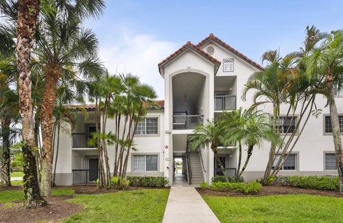Delray Beach Apartment | Apartment ∙ 2 bedrooms ∙ 4 guests