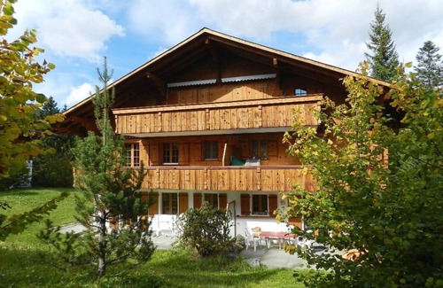 Saanenmoeser Apartment | Apartment ∙ 2 bedrooms ∙ 5 guests