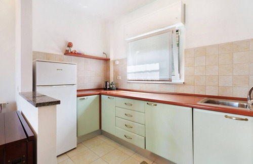 Lonate Pozzolo Apartment | Apartment '2' with Shared Garden, Balcony and Wi-Fi