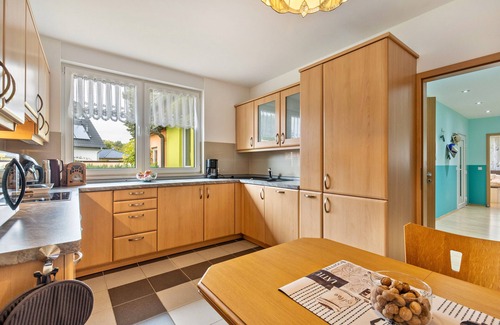 Mittenwalde Apartment | Apartment '2 Zimmer 69 Qm' with Shared Terrace, Shared Garden and Wi-Fi