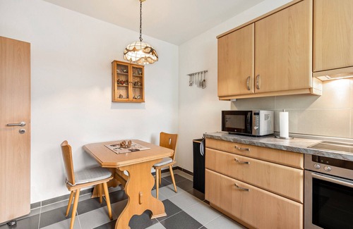 Mittenwalde Apartment | Apartment '2 Zimmer 69 Qm' with Shared Terrace, Shared Garden and Wi-Fi