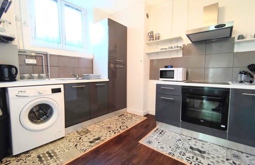Le Dorat Apartment | Apartment 3 a lovely 1 bed flat with garden and parking. No fees.