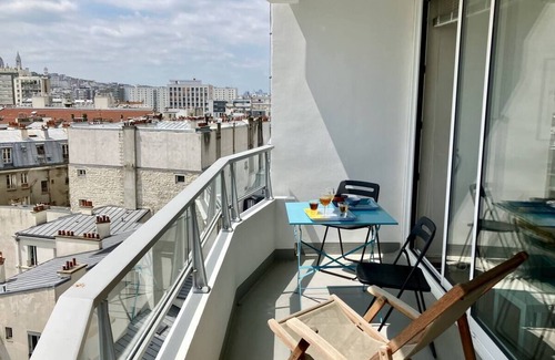 Quartier de la Chapelle Apartment | Apartment 3 Rooms, Bright, With Balconies and Panoramic View