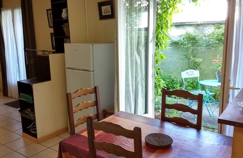 Saumur Apartment | Apartment 40m2 ground floor, close to the center of Saumur