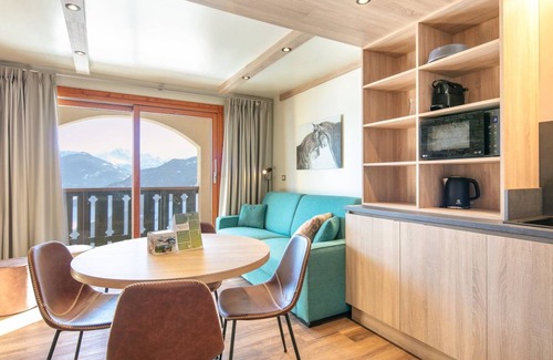Doucy-Combelouviere Apartment | Apartment ∙ 5 guests