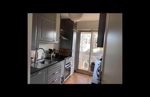 Saint-Igneuc Apartment | Apartment 5 minutes from the beach and town center with sea view