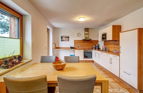 Poehl Apartment | Apartment 5 with balcony - Gästehaus Schloßhalbinsel