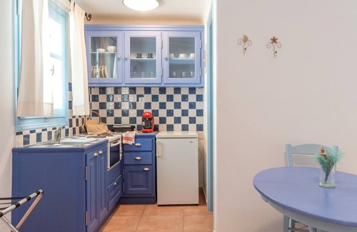 Agios Ioannis Apartment | Apartment '5' with Sea View, Wi-Fi and Air Conditioning