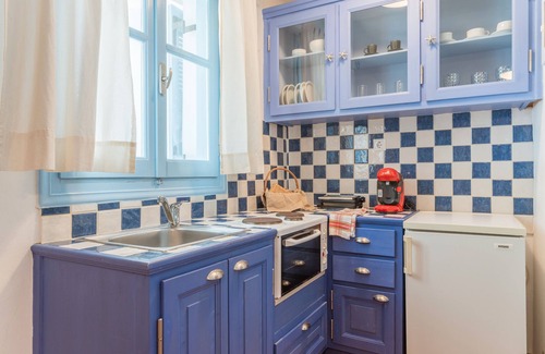 Agios Ioannis Apartment | Apartment '5' with Sea View, Wi-Fi and Air Conditioning