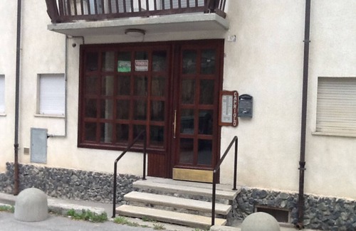 Sauze d'Oulx Apartment | APARTMENT 50 MT CHANGEOVER, 3 BEDROOMS, 2 BATHROOMS, SKI BOX, PRIVATE PARKING