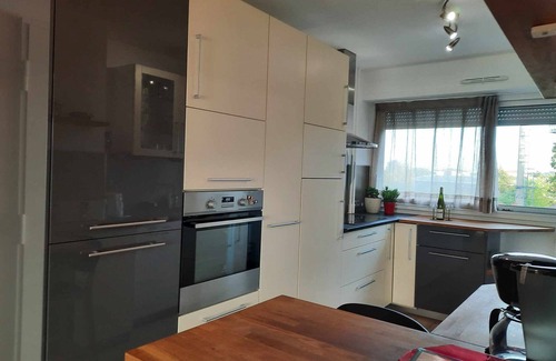 Quartier Saint-Leon Apartment | Apartment 600 m from the city center - ideal for families, parking included