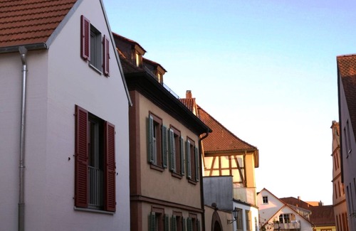 Veitshoechheim Apartment | Apartment (60sqm) on the upper floor with elevator and small terrace