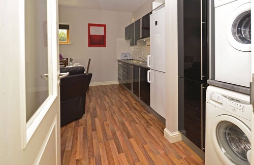 Letterfrack Cottage | Apartment 704 Letterfrack - sleeps 5 guests in 3 bedrooms