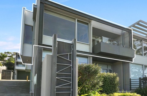 Lorne Apartment | Apartment 9 Kalimna - Ocean Views And Short Stroll To Town.