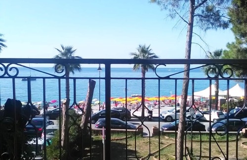 Scilla Apartment | Apartment a step away from the sea