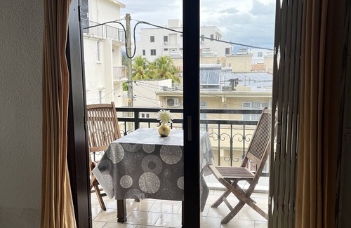 Flic-en-Flac Apartment | Apartment a une min a Pieds Près de la Plage Wifi 24/7 Nespresso