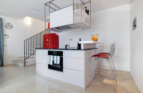 Limone sul Garda Apartment | Apartment 'Agape' with Lake View, Wi-Fi and Air Conditioning