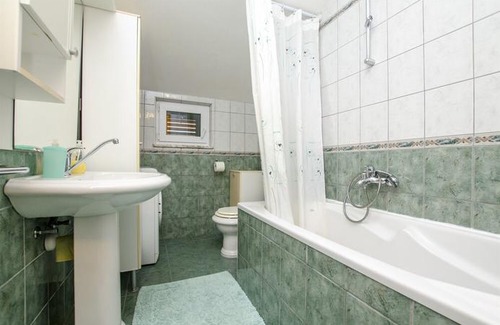 Bol Apartment | Apartment and Rooms Mate