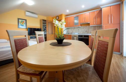 Stranice Apartment | Apartment Anja