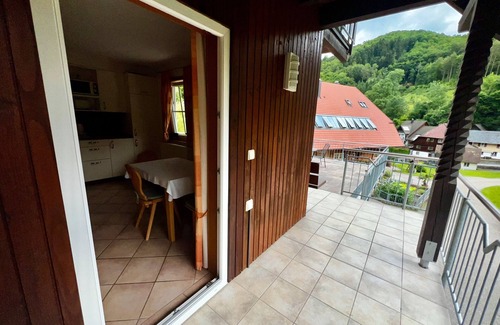 Kirnbach Apartment | Apartment 'Apfelblüte' with Mountain View, Shared Pool and Wi-Fi
