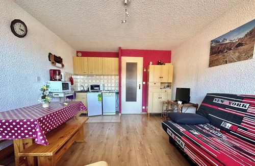 Habere-Poche Apartment | Apartment 'Appartement Sous Berthet - 4 Pers' with Mountain View, Balcony and Wi-Fi