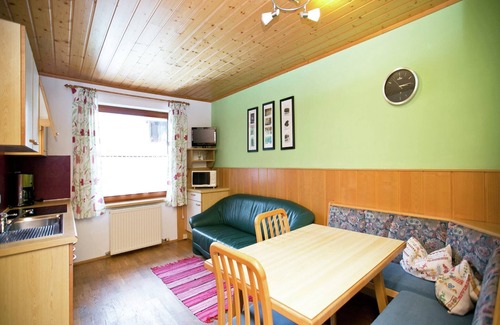 Altenmarkt im Pongau House | Apartment in Zauchensee near Ski Bus