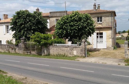 Saint-Emilion Apartment | Apartment at Haut Pourret in Saint Emilion (Gironde)