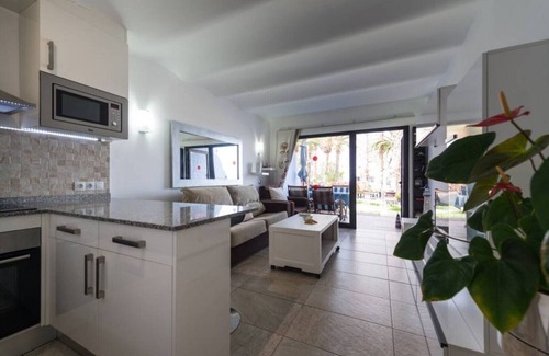 Playa del Aguila Apartment | Apartment at the beach